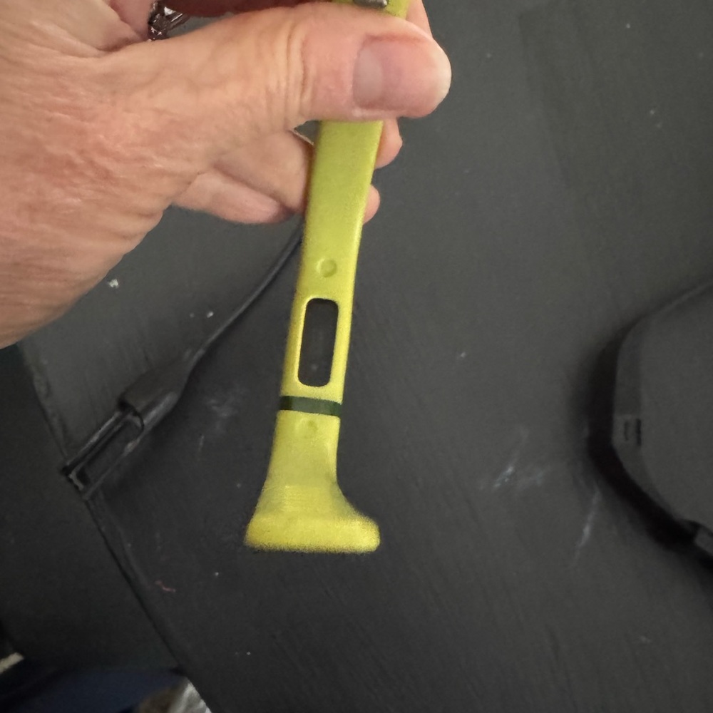 Women’s Fitbit - Picture 2 of 2